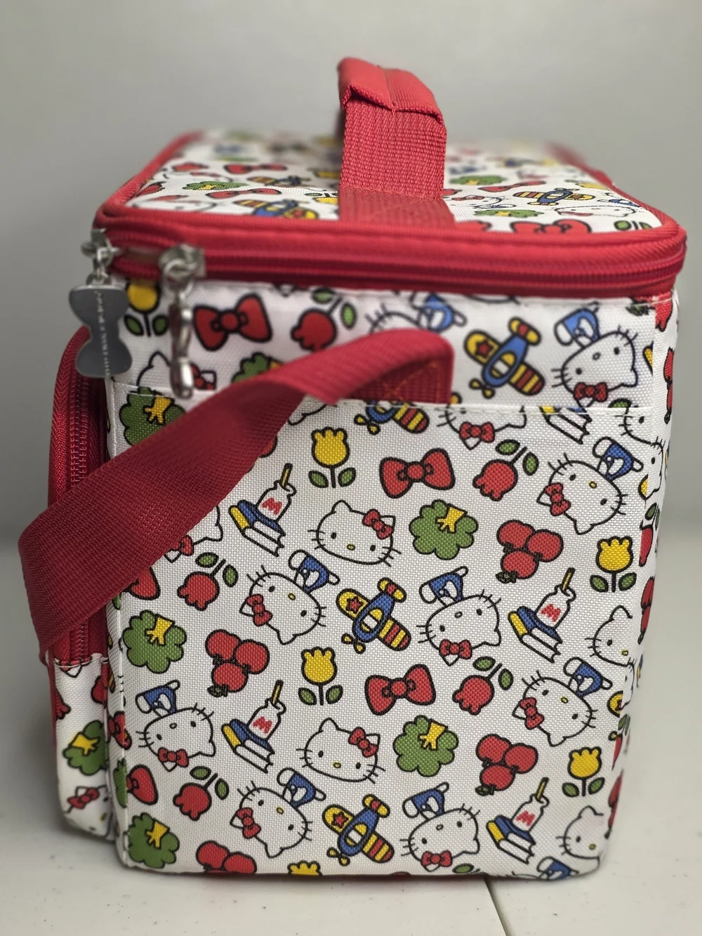 Hello Kitty Large IGLOO Lunch Box